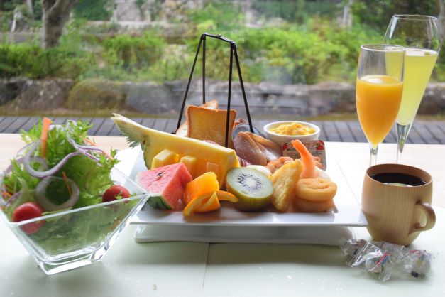 【午前中のみ】朝食ビュッフェスタッフ募集♪(11/30 6:00～12:00)